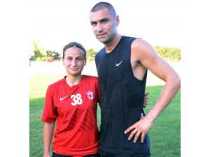Burak Yılmaz’dan Kadın Futbolculara Destek