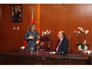 Bakan Müezzinoğlu, Başkan Şahin’i Ziyaret Etti