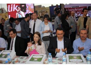 Bakan Bebekle Dua Etti