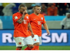 Hollanda&rsquo;da Sneijder Şoku