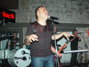 Haluk Levent&rsquo;ten Filistin İçin Arapça Şarkı