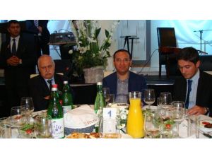 Türkiye Sıkıntısı Olan Her Ülkenin Yanında