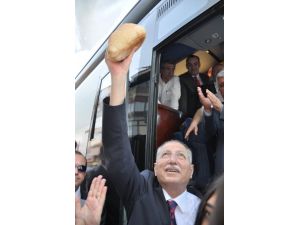 Ekmeleddin&rsquo;e 2 Ekmek