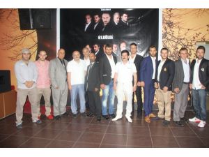 Esnaf Çektiği Filmin Galasını Düğün Salonunda Yaptı