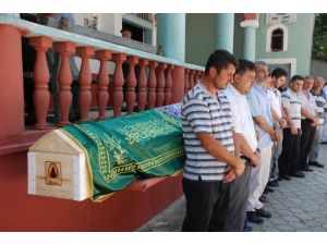 Maganda Kurşunu Sonucu Ölen Anne Toprağa Verildi
