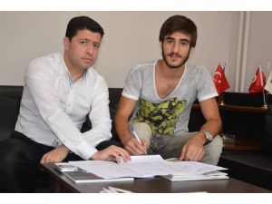 Tekden Denizlisporda Genç Oyuncunun Sözleşmesi Uzatıldı