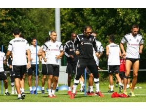 Beşiktaş İngiltere&rsquo;deki İlk Antremanını Yaptı