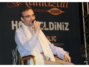 Senai Demirci: “Bıkmadınız Mı Televizyonlardaki Din Magazinliğinden”