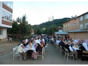Mahalleli İftarda Buluştu