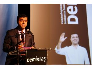 Demirtaş Salonda Berkin Elvan’ın Annesini Alkışlattı