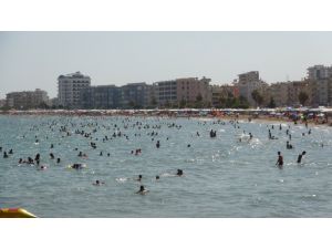 Sıcaklık Arttı, Akdeniz Sahilleri Doldu