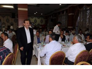 Kanaat Önderleri İftarda Bir Araya Geldi