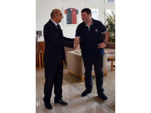 Timsahın Rakibi Bursa’ya Geldi