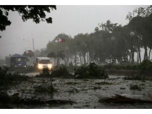 Tayfun Yıktı Geçti: En Az 10 Ölü