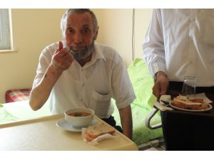 Devletten Doğum Yapan Hastaya Lohusa Şerbeti