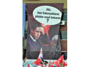 Başbakanın Mitinginde İlginç Pankart