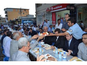 İftarda Protokole Özel Servis Eleştirilere Neden Oldu