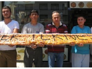 3 Metrelik Dev Ramazan Pidesi Görenleri Şaşırttı