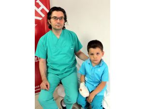 Bisikletten Düşünce Kopan Parmağı Yerine Dikildi