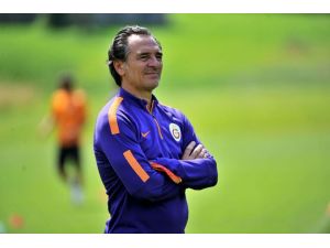 Galatasaray Yeni Sezon Hazırlıklarını Sürdürüyor