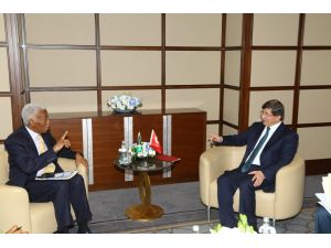 Davutoğlu, Jamaıkalı Mevkidaşı Arnold Nıcholson İle Biraraya Geldi