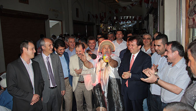 Dulkadiroğlu Belediyesinden Kapalı Çarşı Esnafına İftar