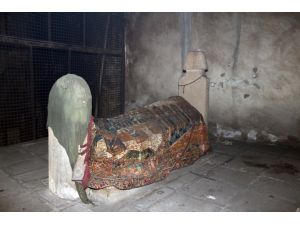 Dede Sultanın Türbesi Kazan Dairesine Çevrildi