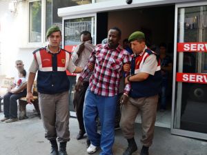 Ayvalık’ta Kaçak Göçmenlerin Bulunduğu Sandal Battı: 1 Kayıp, 4 Ölü