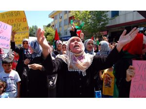 İsrail Protestosunda Öfke Ve Gözyaşı