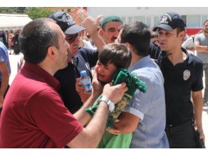 Camide Gazze İçin Yapılan Basın Açıklaması Sırasında Gerginlik