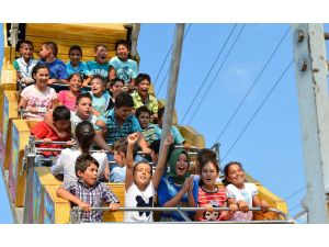 Hayatlarında İlk Kez Lunaparkla Tanıştılar‏