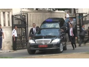 Erdoğan Anne Babasının Mezarını Ziyaret Etti