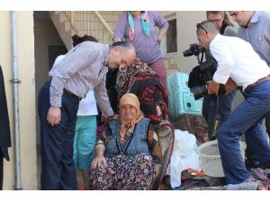 Bakan Sel Felaketinin Yaşandığı Yeri Ziyaret Etti