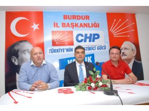 Umut Oran: Cumhurbaşkanlığı Seçimleri Maalesef Eşit, Adil Ve Etik Şartlarda Yapılmıyor