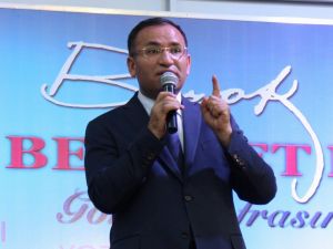 Bekir Bozdağ: “İsrail’in Elinden Kan Damlarken Normalleşme Olmaz”