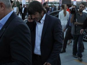 Ak Parti’nin İftarına Ünlü Akını