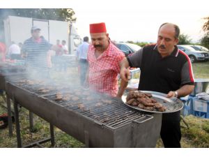 Uetd, Avusturya-macaristan Sınırında İftar Verdi