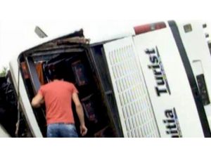 Otobüs Şarampole Uçtu: 35 Yaralı