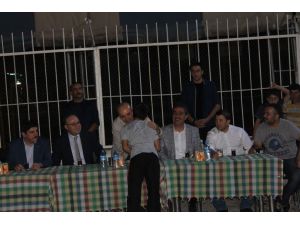 Bakan Şimşek, Türkiye Şampiyonu Güreşçiyi Kucakladı