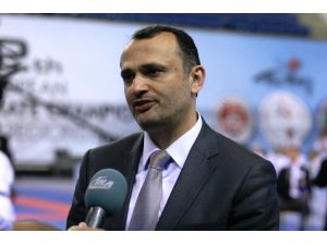 Premeir Lig, İstanbul’da Olacak