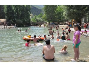 Munzur’da Plaj Keyfi