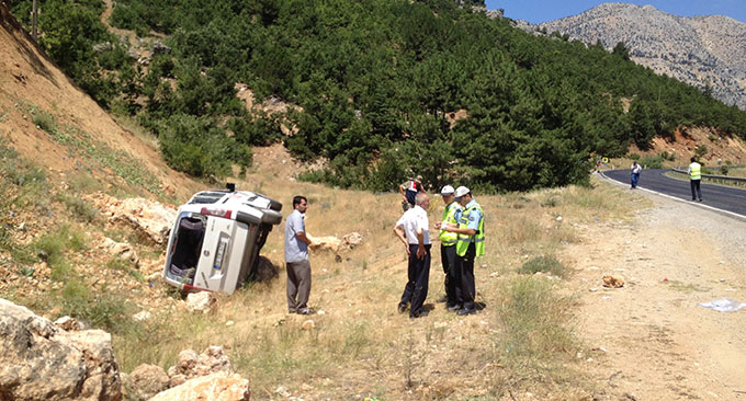 Yolcu Minibüsü Takla Attı: 9 Yaralı