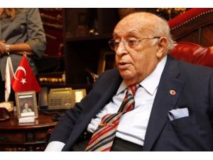 Demirel İçin Anıt Mezar Yapılacak