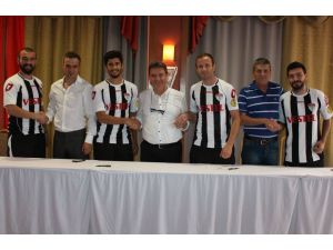 Manisaspor, 4 Oyuncuyla Sözleşme İmzaladı