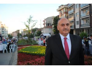 6 Bin Kişi İftarda Gazze İçin Dua Etti