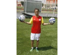 Diyarbakırlı Zelal Gol Kraliçesi