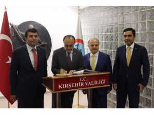 Ak Parti Genel Başkan Yardımcısı Salih Kapusuz: