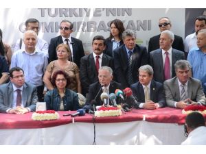 İhsanoğlu’ndan Kedili Gönderme