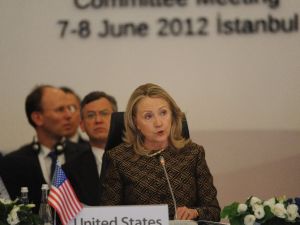 Hillary Clinton Servetine Servet Kattı