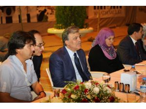 Cumhurbaşkanı Gül, İftarını Suriyeli Mültecilerle Açtı